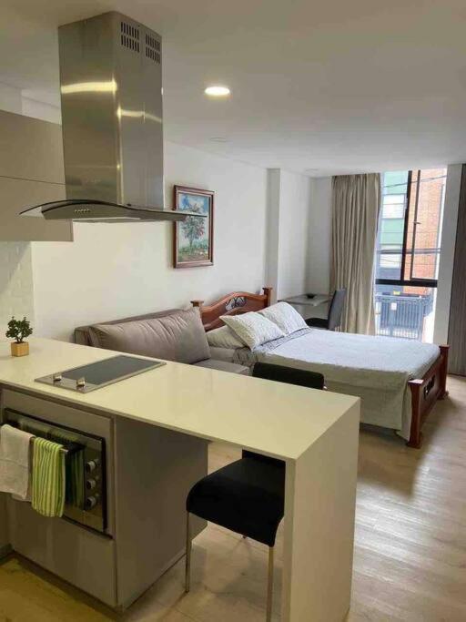 Apartaestudio Galerias Loft 2051 Apartment โบโกตา ภายนอก รูปภาพ