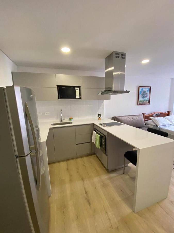 Apartaestudio Galerias Loft 2051 Apartment โบโกตา ภายนอก รูปภาพ